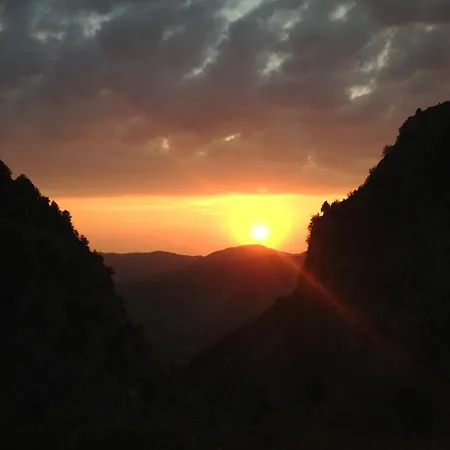 Montanema Handmade Village 4* Platanakos