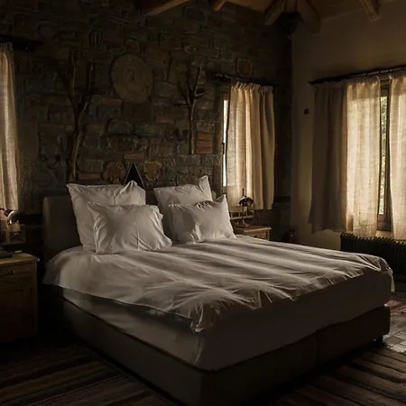 Aparthotel Montanema Handmade Village 4*