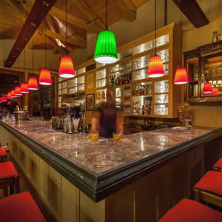 Montanema Handmade Village מלון דירות Platanakos