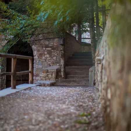 Montanema Handmade Village 4*