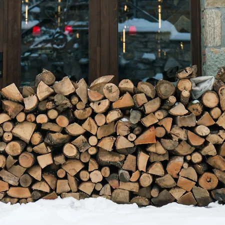 Montanema Handmade Village 4*