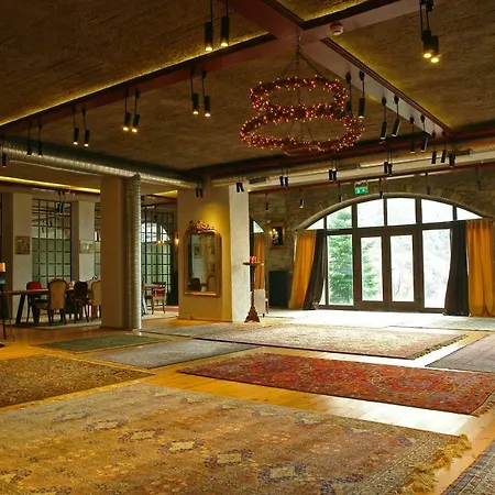 Montanema Handmade Village 4*