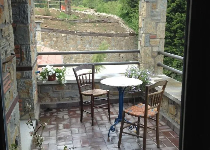 Montanema Handmade Village 4*