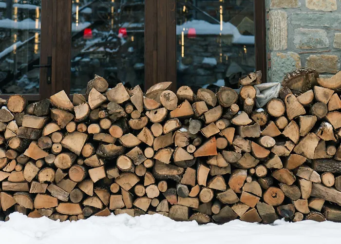 Montanema Handmade Village 4*