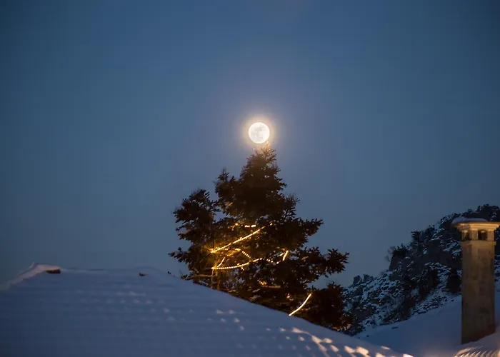 Montanema Handmade Village 4*