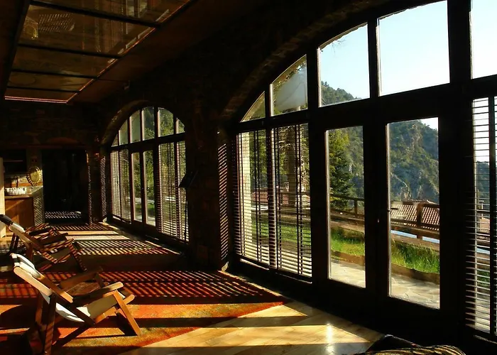 Montanema Handmade Village