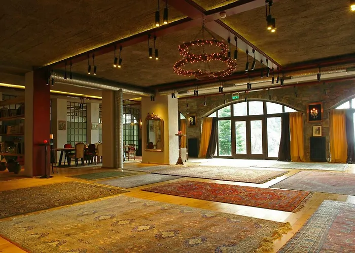 Montanema Handmade Village 4*